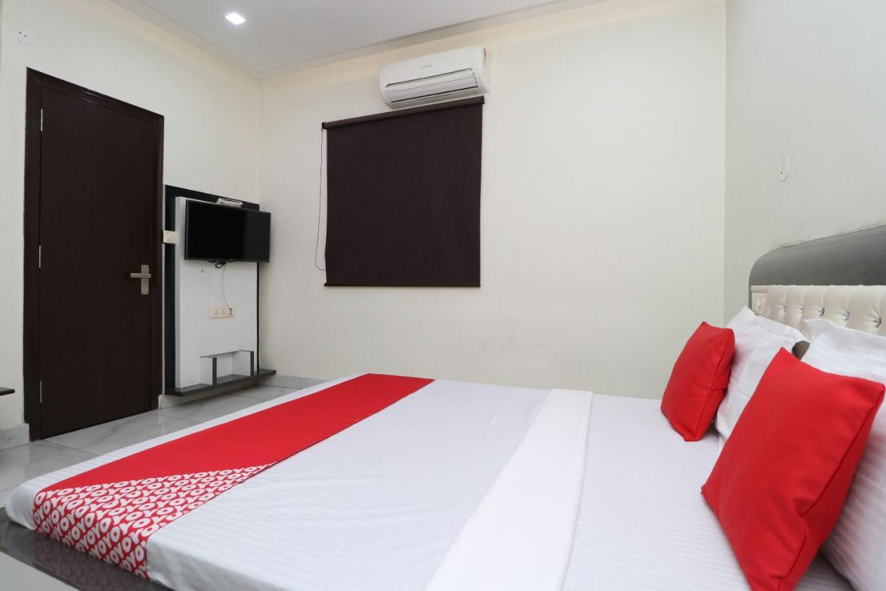 Oyo 29637 Hotel Kakkar Ludhiana Zewnętrze zdjęcie