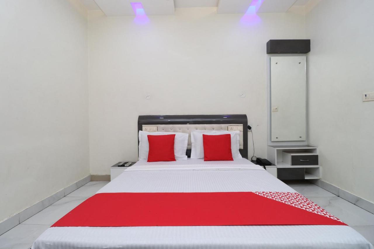 Oyo 29637 Hotel Kakkar Ludhiana Zewnętrze zdjęcie