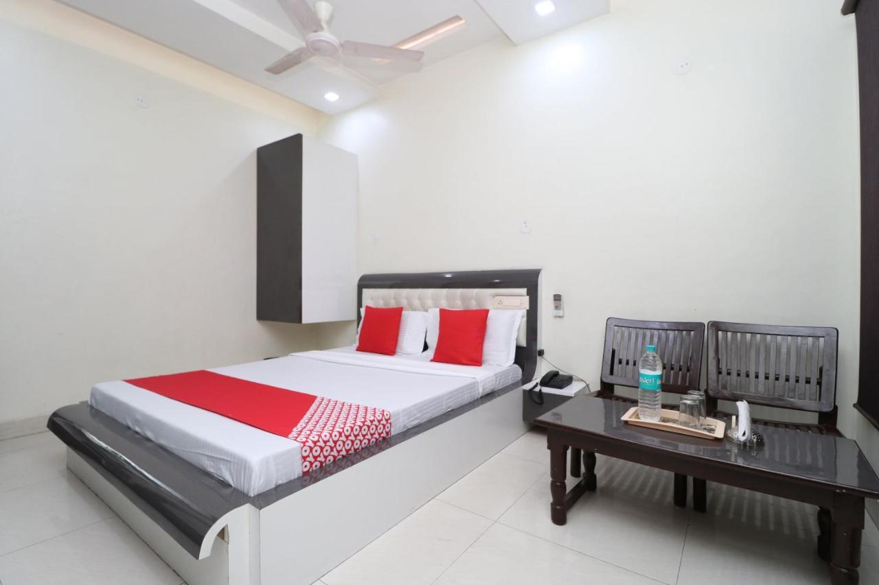 Oyo 29637 Hotel Kakkar Ludhiana Zewnętrze zdjęcie