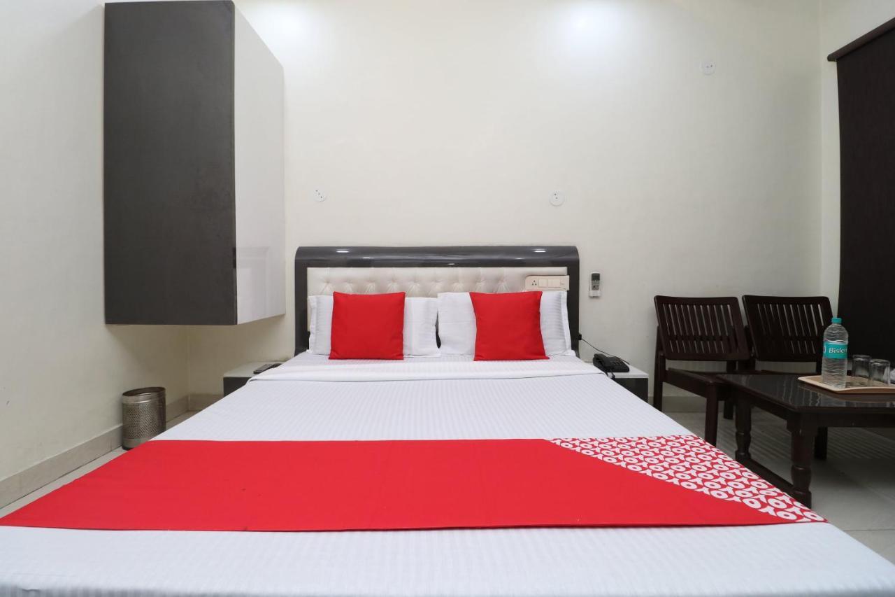 Oyo 29637 Hotel Kakkar Ludhiana Zewnętrze zdjęcie